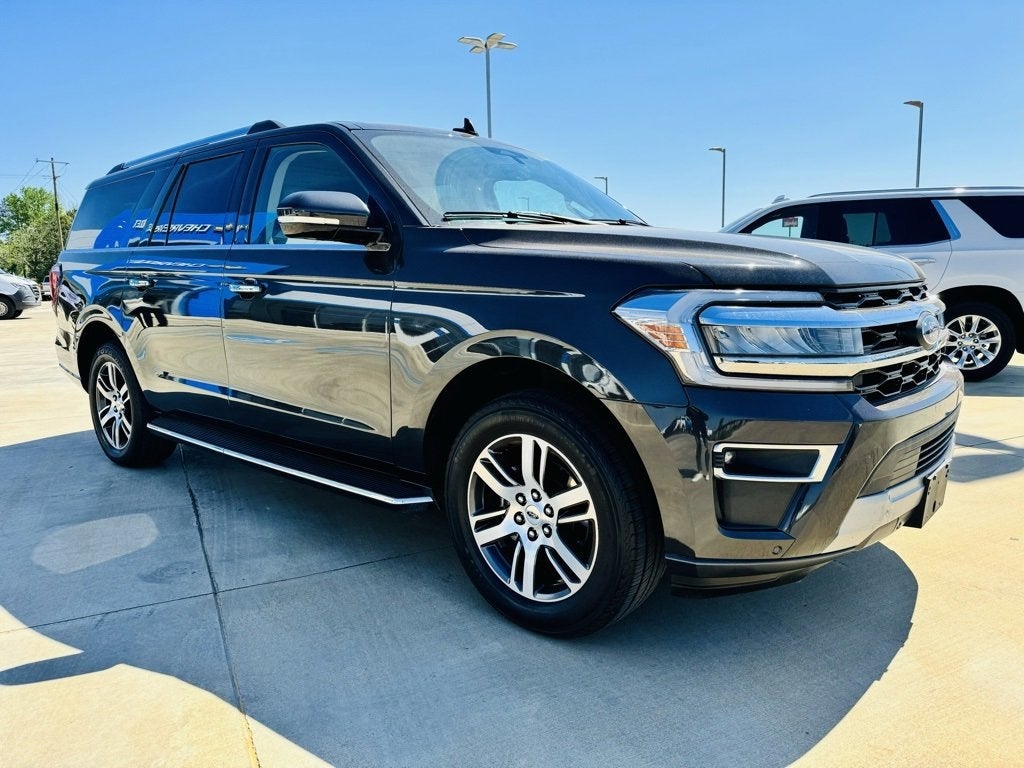 2022 Ford EXPEDITION MAX Base